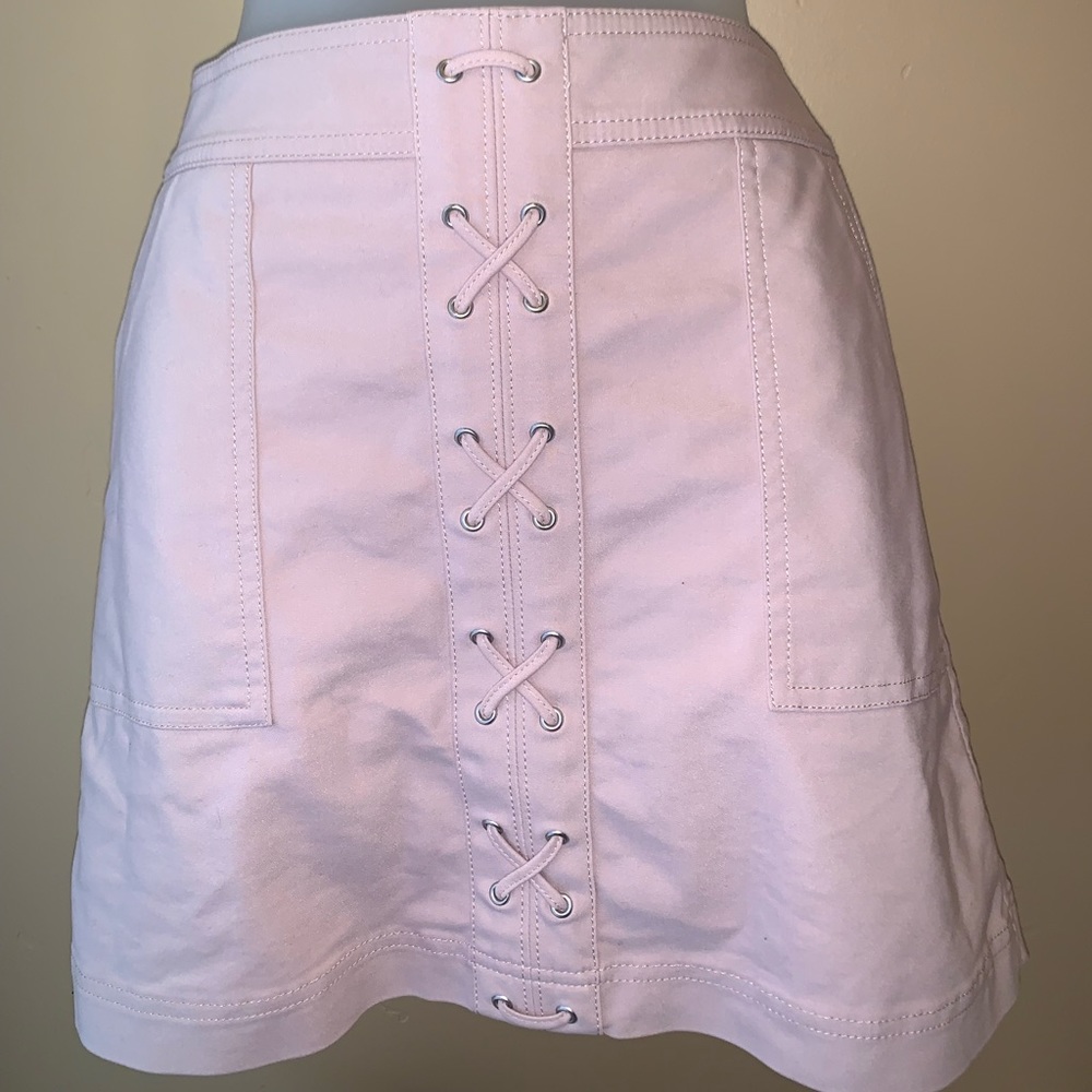 Skirt by Express. Size 8. Pretty blush pink!